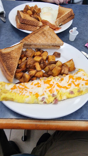 Photo of Husky House Restaurant - ON-11, Temiskaming Shores, ON P0J 1P0